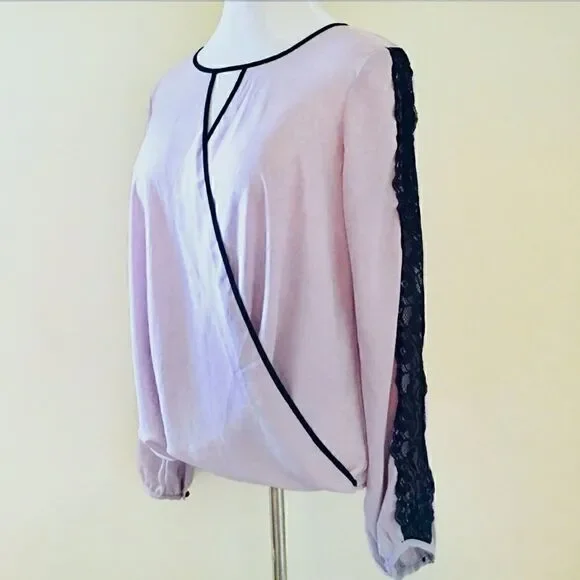 CHARLOTTE RUSSE Light & Silky Lilac Blouse with Black Lace Embellished Sleeves - Picture 3 of 4